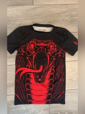 Under Armour Youth Boys Medium Fitted Shirt Heatgear Snake Graphic Short Sleeved